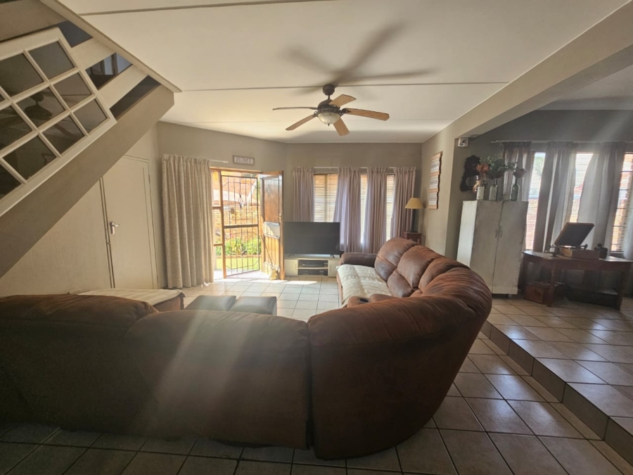 3 Bedroom Property for Sale in Safari Gardens North West